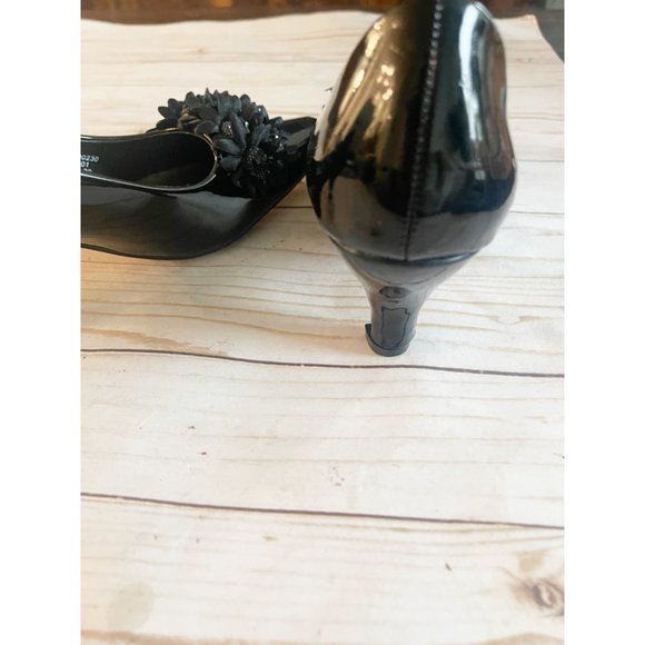 Pierre Dumas Patent Leather Embellished Pump - Picture 8 of 14